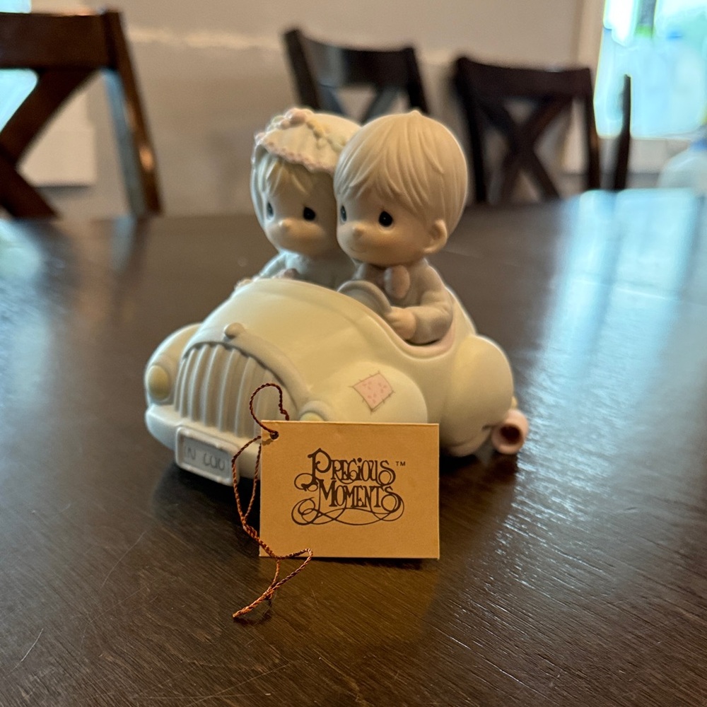 Precious Moments Romantic Couple in Car Cake Topper